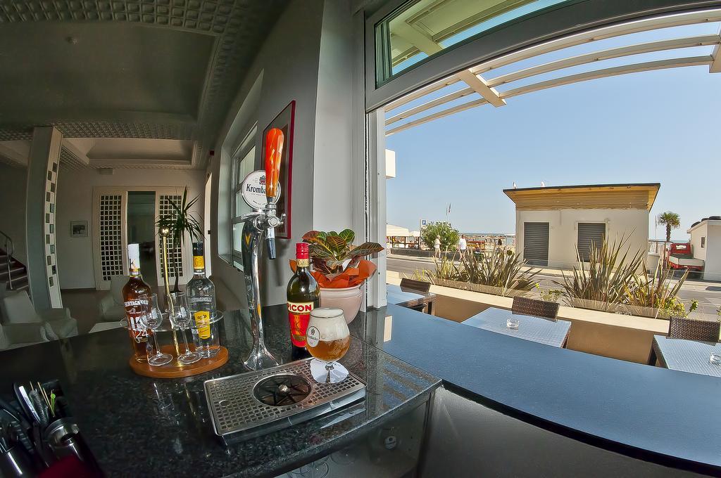 Hotel Alba D'Oro Bellaria-Igea Marina Esterno foto