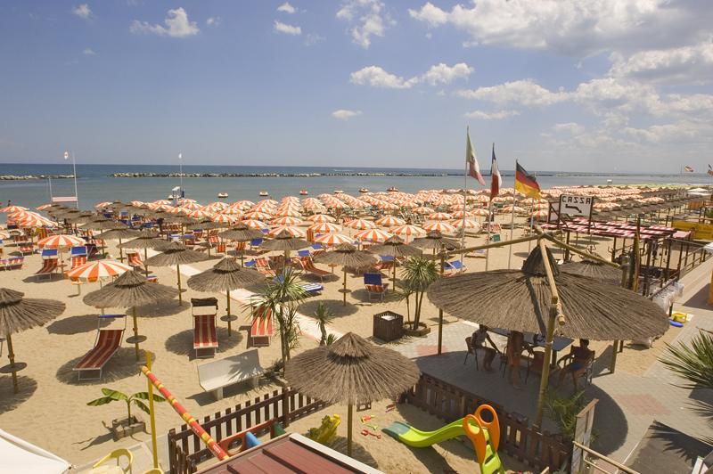 Hotel Alba D'Oro Bellaria-Igea Marina Esterno foto