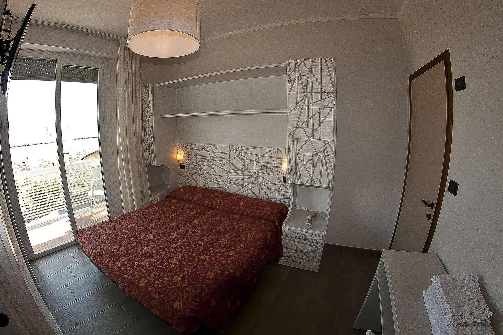 Hotel Alba D'Oro Bellaria-Igea Marina Esterno foto