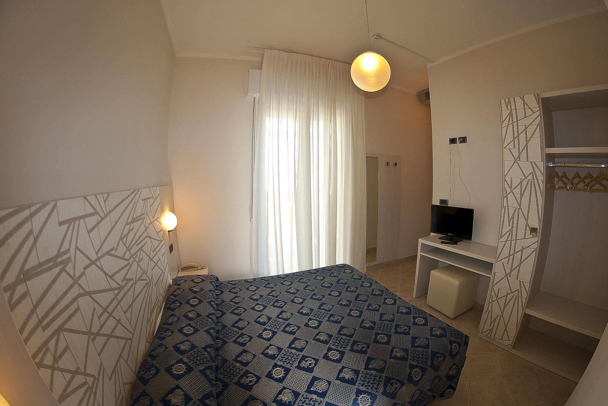 Hotel Alba D'Oro Bellaria-Igea Marina Esterno foto