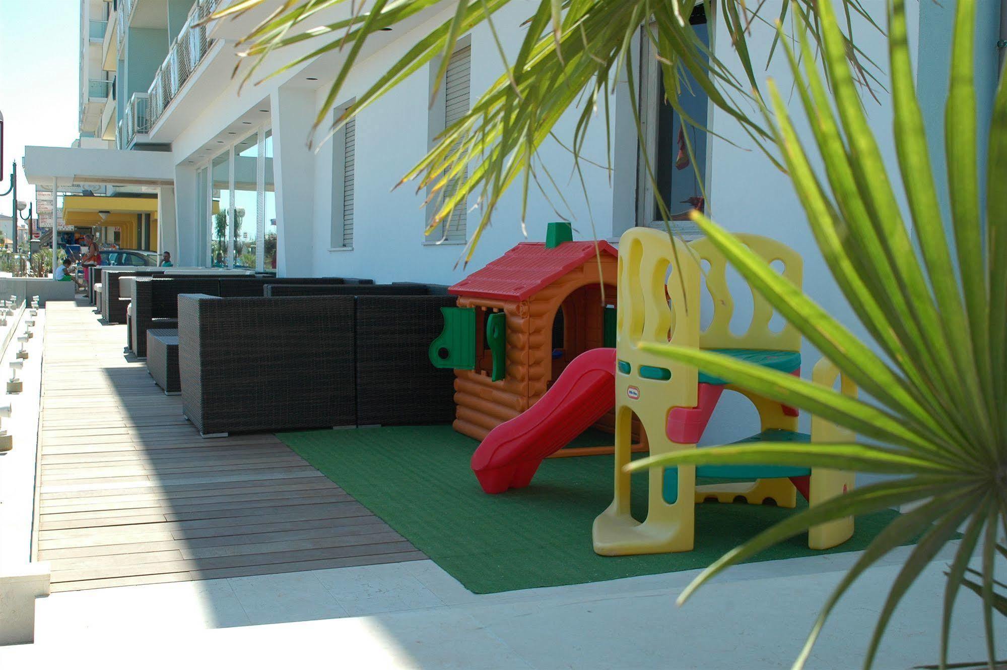 Hotel Alba D'Oro Bellaria-Igea Marina Esterno foto