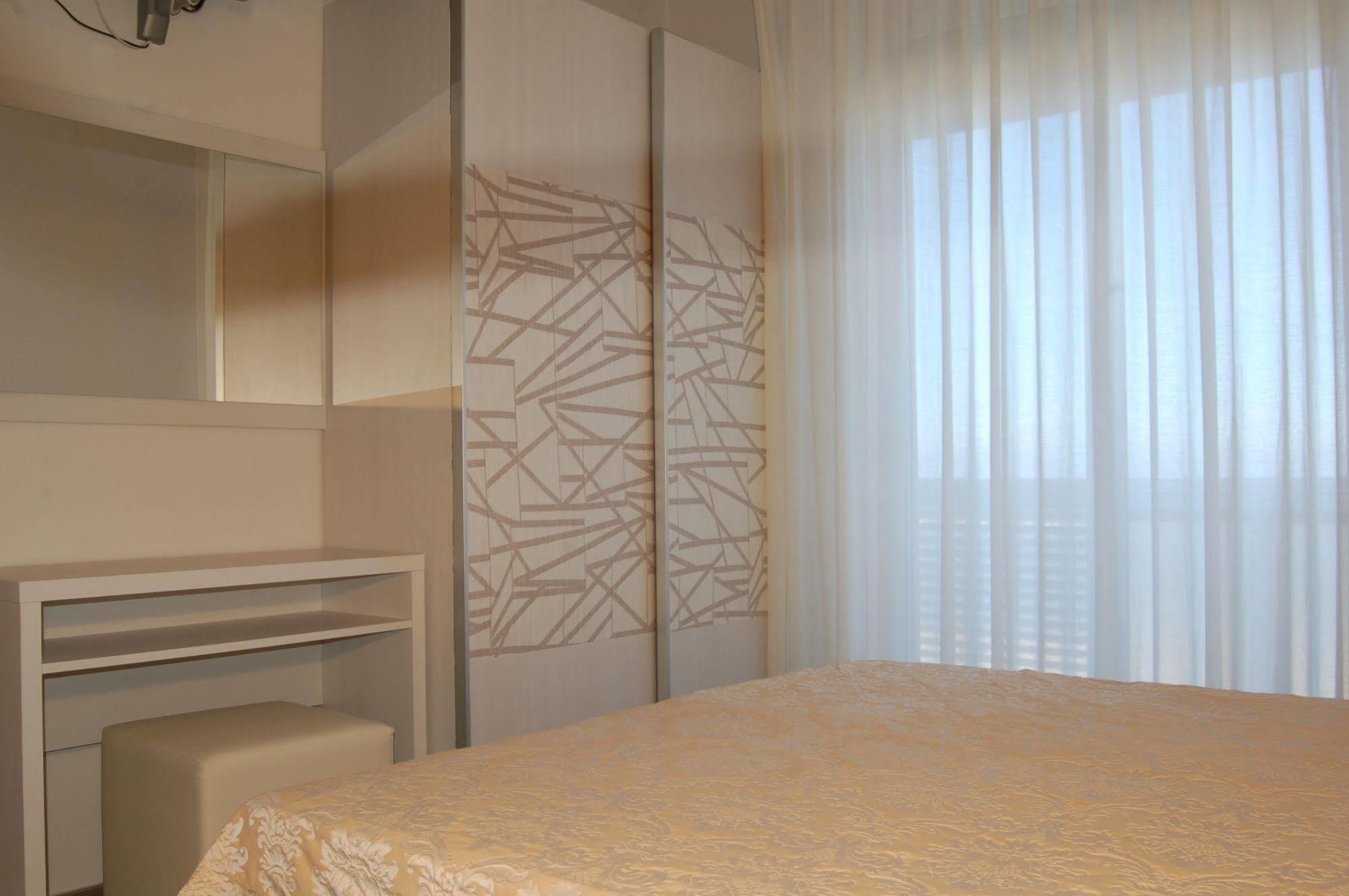 Hotel Alba D'Oro Bellaria-Igea Marina Esterno foto